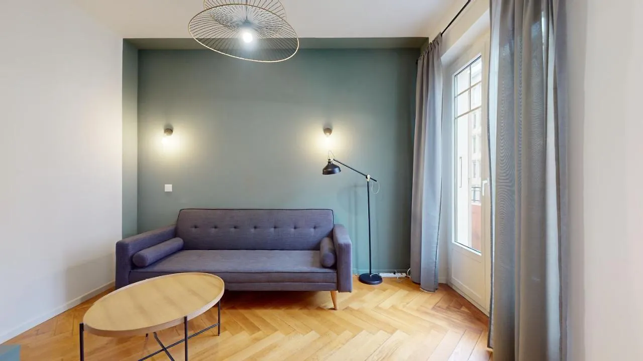 Beautiful Modern Apartment With Balcony In Ženeva Švýcarsko