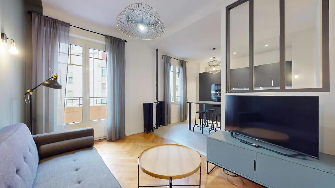 Beautiful Modern Apartment With Balcony In Ženeva 0*,